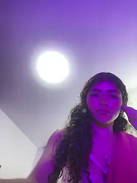 Snapshot of LINDA_EF chatting on 15, 4, 2026 LINDA EF online show from 15, 4, 2026