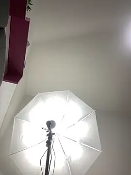 Snapshot of LINDA_EF chatting on 16, 4, 2026 LINDA EF online show from 16, 4, 2026