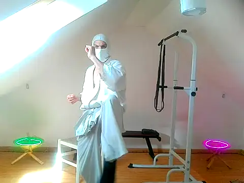 Snapshot of NinjaLaser chatting on 12, 4, 2026 NinjaLaser online show from 12, 4, 2026
