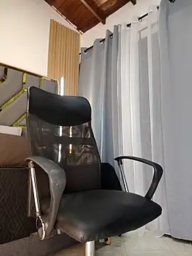Snapshot of Oliver_bigblack_cock chatting on 5, 5, 2026 Oliver bigblack cock online show from 5, 5, 2026