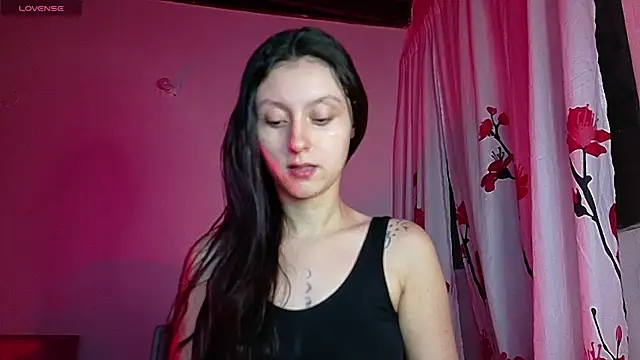 Snapshot of Isis101 chatting on 13, 4, 2026 Isis101 online show from 13, 4, 2026