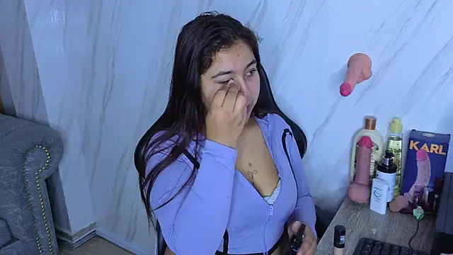 Snapshot of Lunafemme_tf chatting on 25, 4, 2026 Lunafemme tf online show from 25, 4, 2026