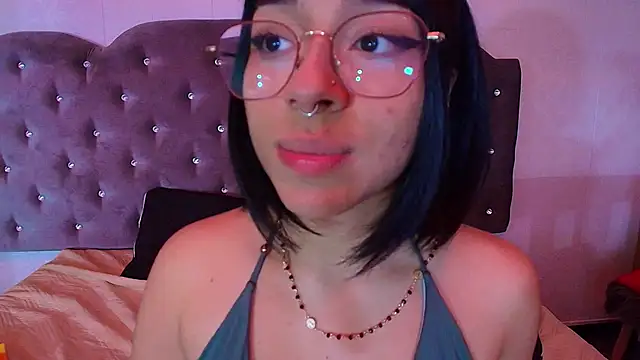 Snapshot of Amarantha_rosse chatting on 18, 4, 2026 Amarantha rosse online show from 18, 4, 2026