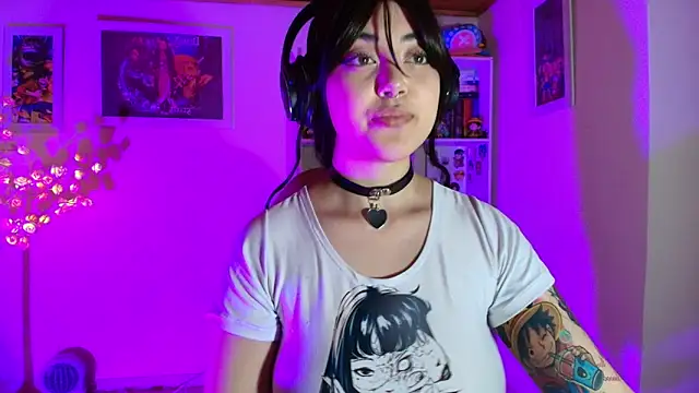 Nanachi uwu online show from 25, 5, 2026