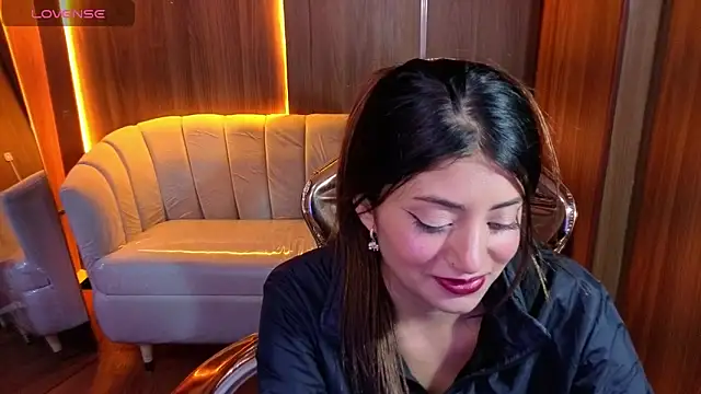 Snapshot of Lia_queen_tx chatting on 16, 4, 2026 Lia queen tx online show from 16, 4, 2026
