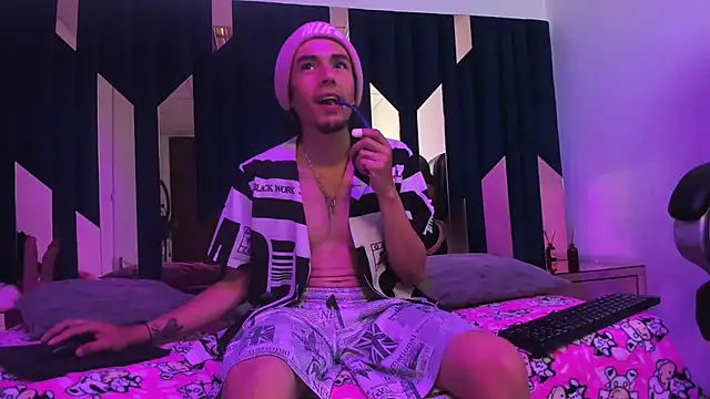 Snapshot of KikyoAndDrey chatting on 18, 4, 2026 KikyoAndDrey online show from 18, 4, 2026