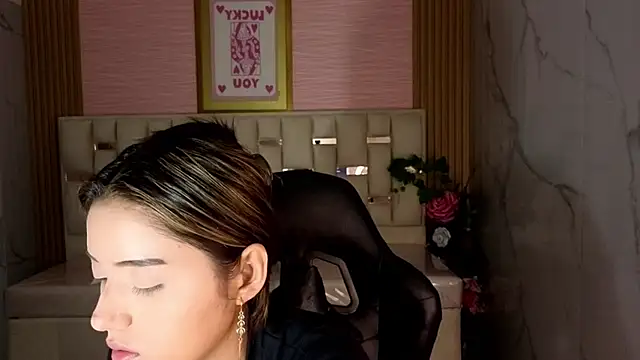 Snapshot of veronicaa_s chatting on 18, 6, 2026 veronicaa s online show from 18, 6, 2026