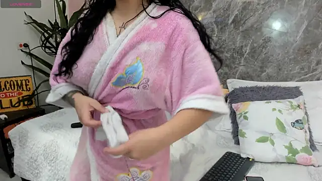 Megan Stein online show from 3, 4, 2026