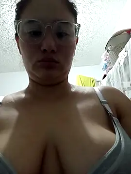 Snapshot of Brittany_G chatting on 11, 4, 2026 Brittany G online show from 11, 4, 2026