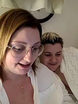 Snapshot of duotroublant chatting on 1, 4, 2026 duotroublant online show from 1, 4, 2026