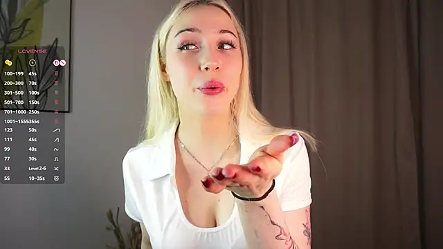 Snapshot of Lynnelsu chatting on 14, 4, 2026 Lynnelsu online show from 14, 4, 2026