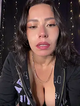 Snapshot of im_mariana_ chatting on 9, 7, 2026 im mariana online show from 9, 7, 2026