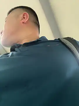 Snapshot of Cunzhangshibage02 chatting on 17, 4, 2026 Cunzhangshibage02 online show from 17, 4, 2026