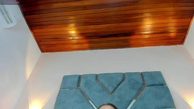 Snapshot of DanielaCruz-1 chatting on 21, 3, 2026 DanielaCruz-1 online show from 21, 3, 2026