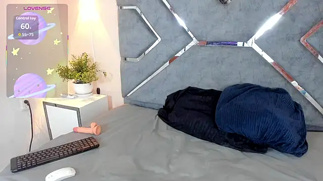 Snapshot of DanielaCruz-1 chatting on 9, 4, 2026 DanielaCruz-1 online show from 9, 4, 2026