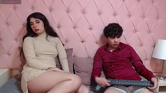 Snapshot of Desire_Ecstasy2 chatting on 22, 4, 2026 Desire Ecstasy2 online show from 22, 4, 2026