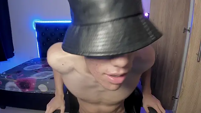 Snapshot of Josy_11 chatting on 17, 4, 2026 Josy 11 online show from 17, 4, 2026