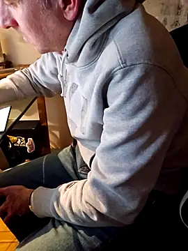 Snapshot of dufatcock chatting on 2, 4, 2026 dufatcock online show from 2, 4, 2026