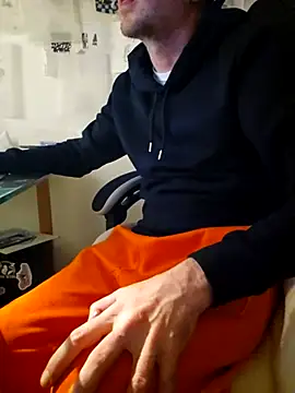 Snapshot of dufatcock chatting on 25, 4, 2026 dufatcock online show from 25, 4, 2026