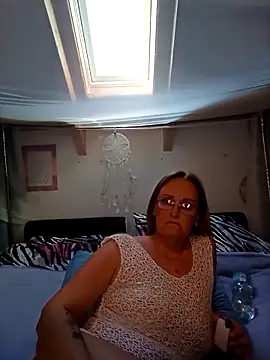 Snapshot of roxy_74 chatting on 29, 4, 2026 roxy 74 online show from 29, 4, 2026