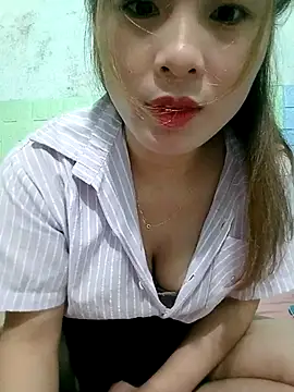 Snapshot of candy_flo chatting on 18, 3, 2026 candy flo online show from 18, 3, 2026