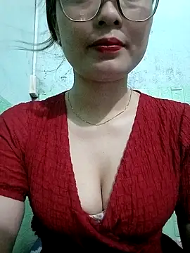 Snapshot of candy_flo chatting on 18, 4, 2026 candy flo online show from 18, 4, 2026
