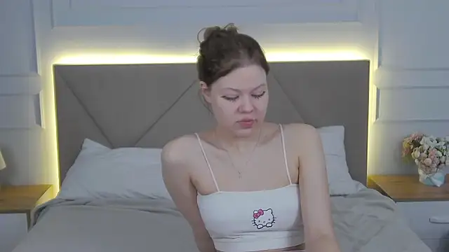 Snapshot of Sophie_Rays chatting on 18, 3, 2026 Sophie Rays online show from 18, 3, 2026