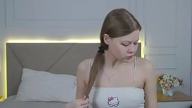 Snapshot of Sophie_Rays chatting on 19, 3, 2026 Sophie Rays online show from 19, 3, 2026