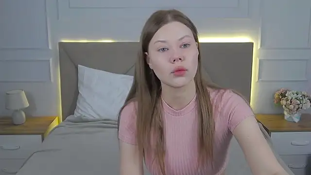 Snapshot of Sophie_Rays chatting on 22, 3, 2026 Sophie Rays online show from 22, 3, 2026