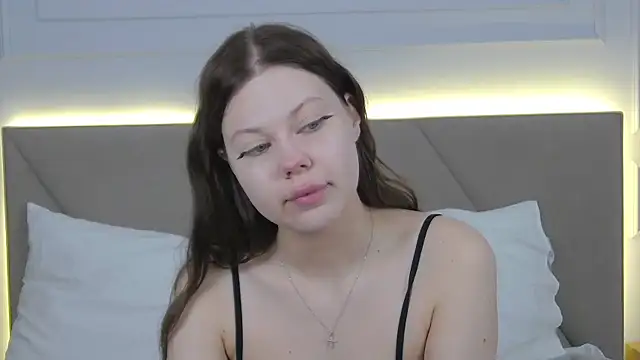 Snapshot of Sophie_Rays chatting on 17, 4, 2026 Sophie Rays online show from 17, 4, 2026