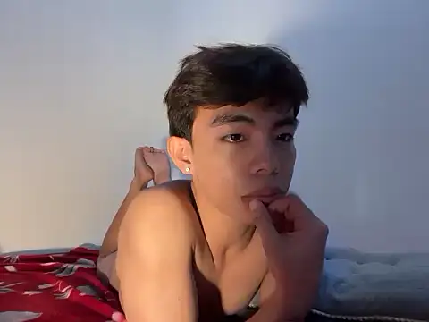 Snapshot of hottasianboy chatting on 5, 4, 2026 hottasianboy online show from 5, 4, 2026