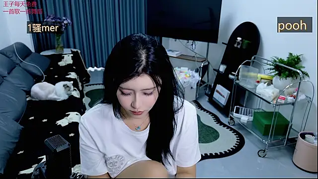 Snapshot of Summerbaby-001 chatting on 23, 4, 2026 Summerbaby-001 online show from 23, 4, 2026