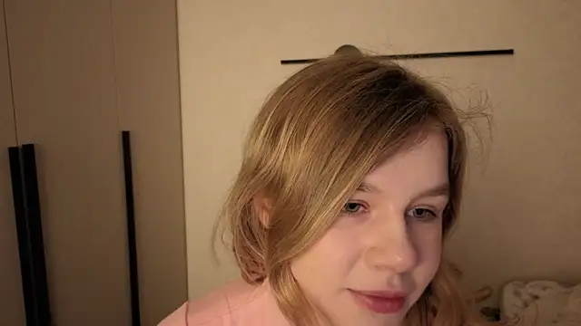 Snapshot of AureliaAngel chatting on 17, 4, 2026 AureliaAngel online show from 17, 4, 2026