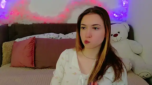 LeenMoonie online show from 12, 7, 2026