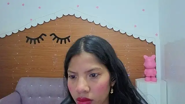 Snapshot of emily_smith_t chatting on 7, 5, 2026 emily smith t online show from 7, 5, 2026