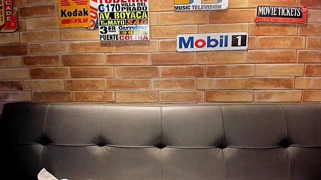 Snapshot of foxi_xiaomi chatting on 16, 4, 2026 foxi xiaomi online show from 16, 4, 2026