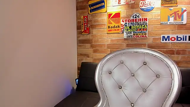 Snapshot of foxi_xiaomi chatting on 1, 5, 2026 foxi xiaomi online show from 1, 5, 2026