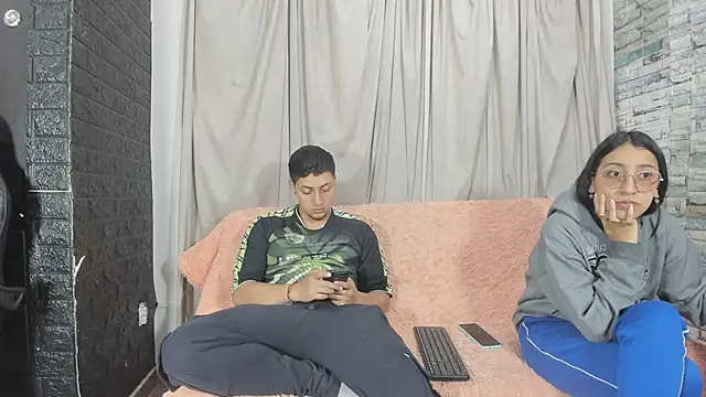 NoahAndBunny online show from 4, 5, 2026