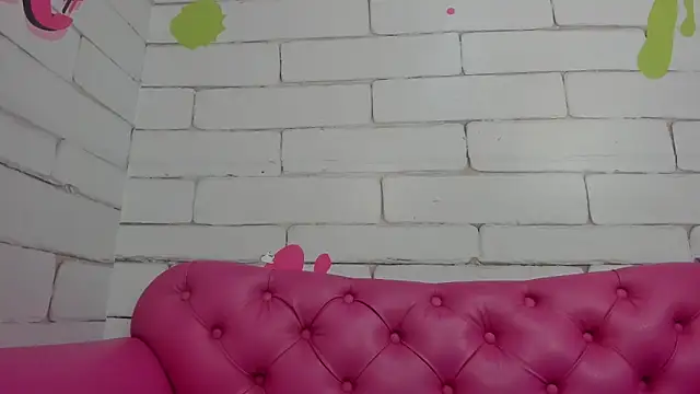 Snapshot of Danna_Greyy chatting on 20, 4, 2026 Danna Greyy online show from 20, 4, 2026