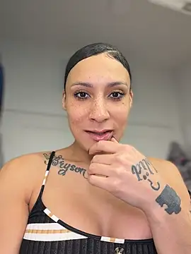 Snapshot of FerrariFrench chatting on 2, 4, 2026 FerrariFrench online show from 2, 4, 2026