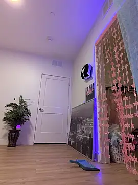 Snapshot of FerrariFrench chatting on 8, 4, 2026 FerrariFrench online show from 8, 4, 2026