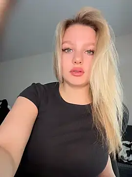 Snapshot of bettyloveu chatting on 9, 4, 2026 bettyloveu online show from 9, 4, 2026