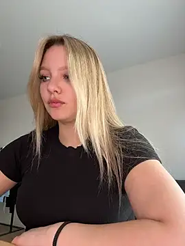 Snapshot of bettyloveu chatting on 23, 4, 2026 bettyloveu online show from 23, 4, 2026