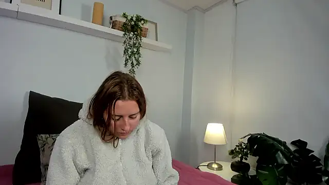 Snapshot of cuttie_blondie chatting on 19, 3, 2026 cuttie blondie online show from 19, 3, 2026