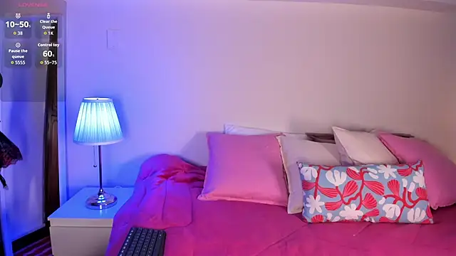 cuttie blondie online show from 20, 7, 2026