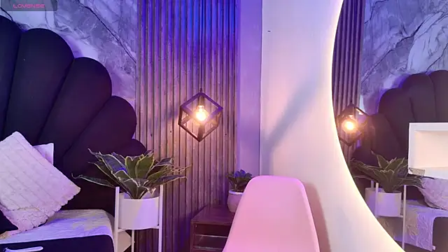 Snapshot of _charlotte_quee_ chatting on 27, 4, 2026 charlotte quee online show from 27, 4, 2026