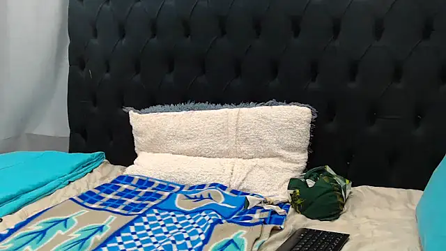 Snapshot of Dark_Slim_Thick chatting on 25, 4, 2026 Dark Slim Thick online show from 25, 4, 2026