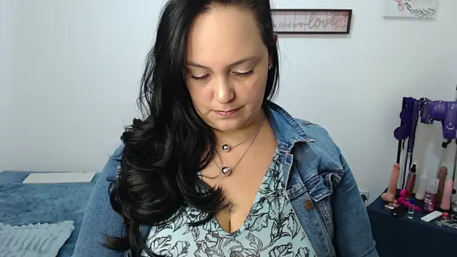 Snapshot of Veroniicabbw_ chatting on 22, 5, 2026 Veroniicabbw online show from 22, 5, 2026