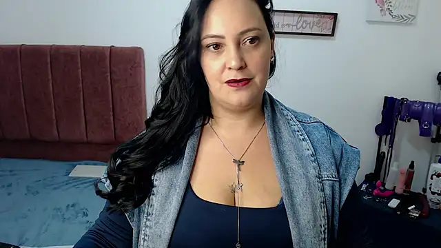 Snapshot of Veroniicabbw_ chatting on 4, 6, 2026 Veroniicabbw online show from 4, 6, 2026