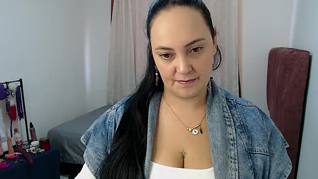 Veroniicabbw  online show from 11, 7, 2026